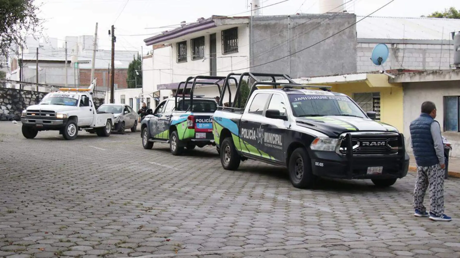 Los restos humanos encontrados el viernes pasado en la carretera Oriental- Altzayanca, podrían pertenecer a Ricardo Meneses Hernández